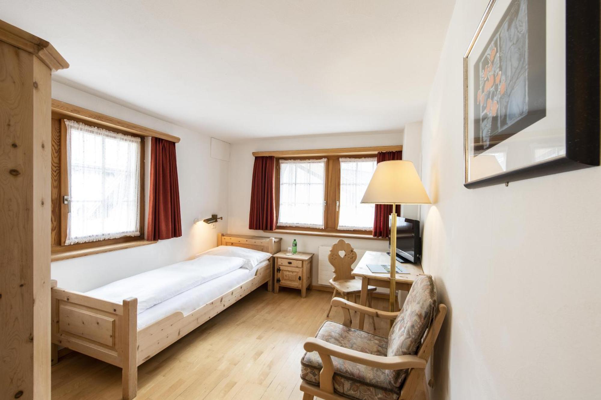 Historic Hotel Crusch Alva Zuoz Szoba fotó